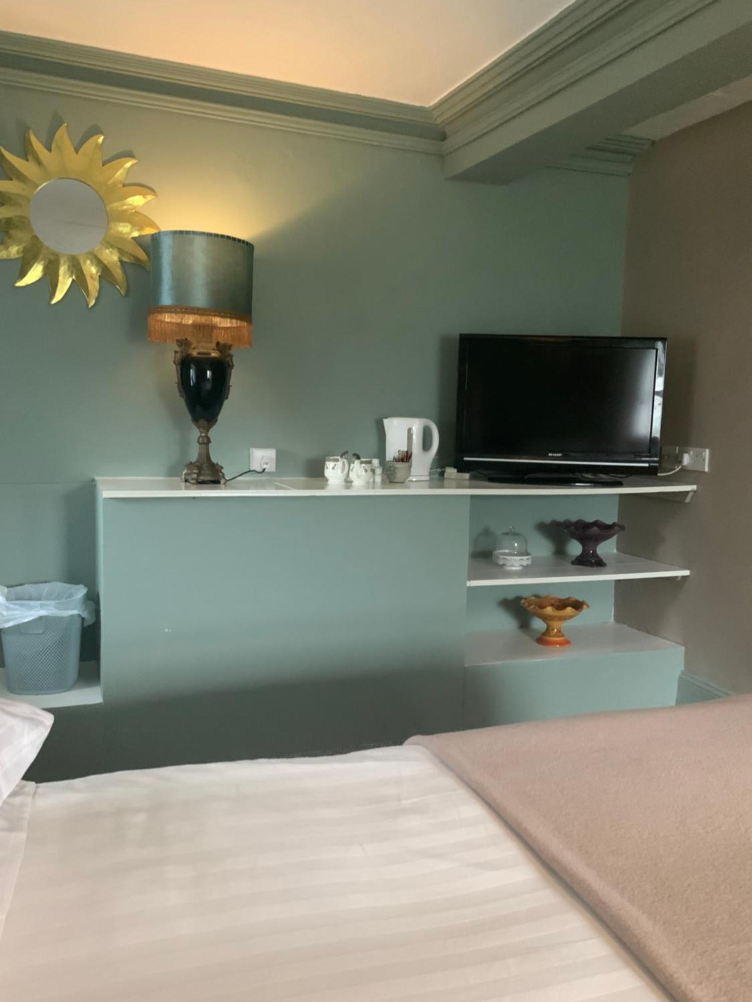 Hotel The White House Sennybridge Pokoj fotografie