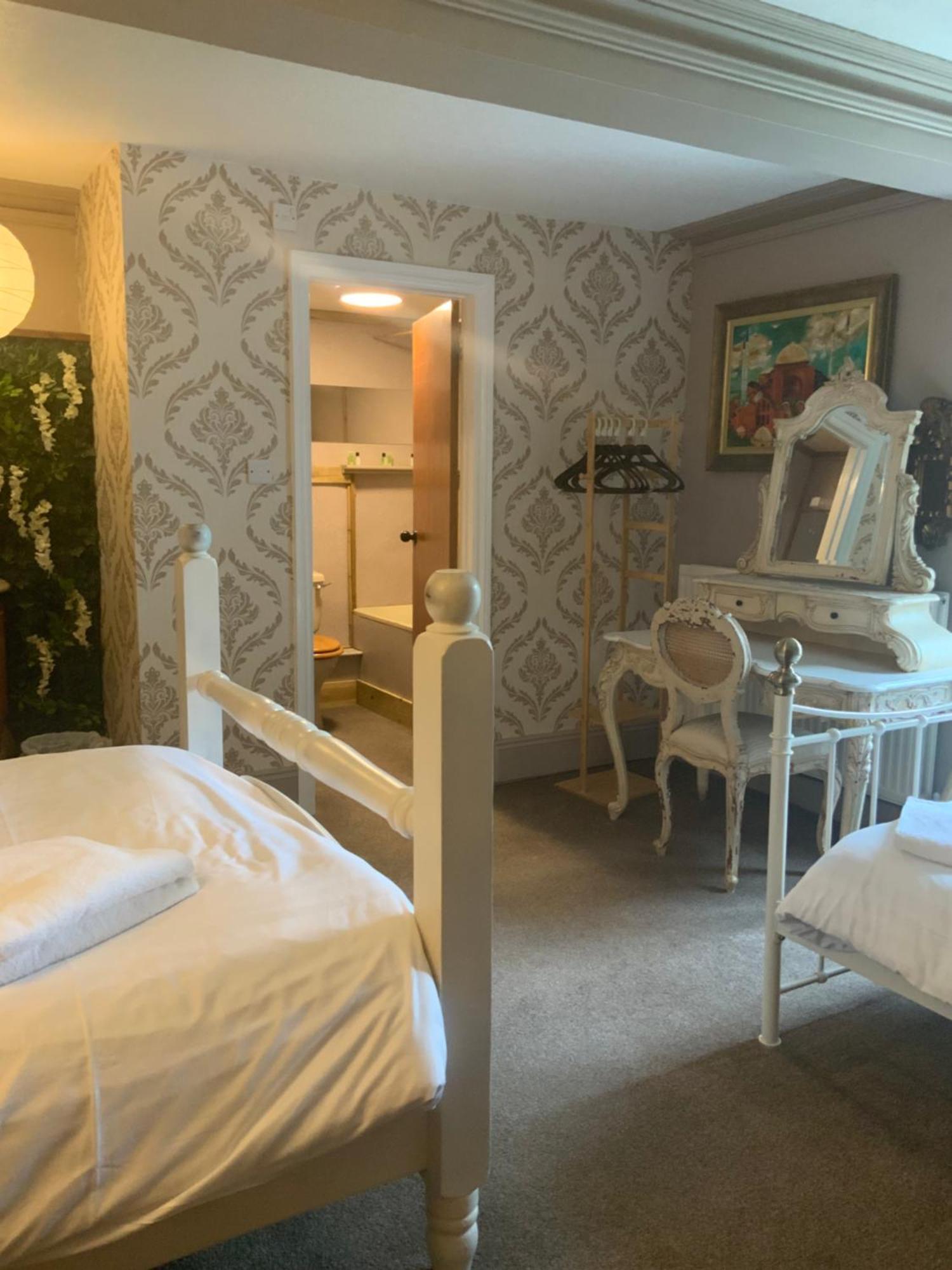 Hotel The White House Sennybridge Pokoj fotografie