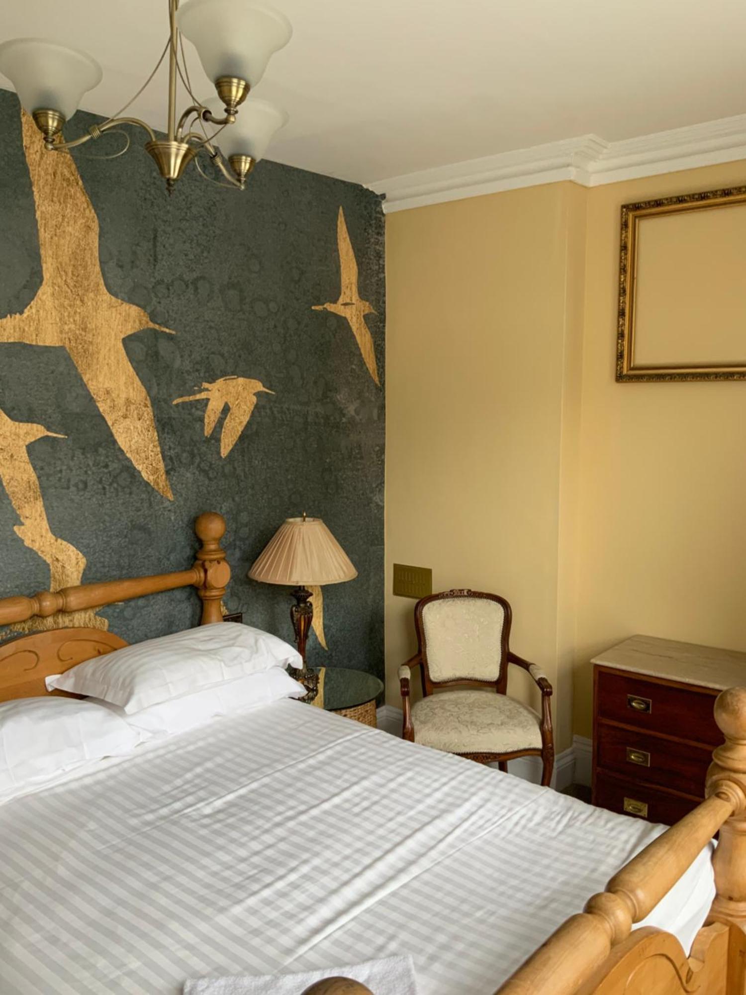 Hotel The White House Sennybridge Pokoj fotografie